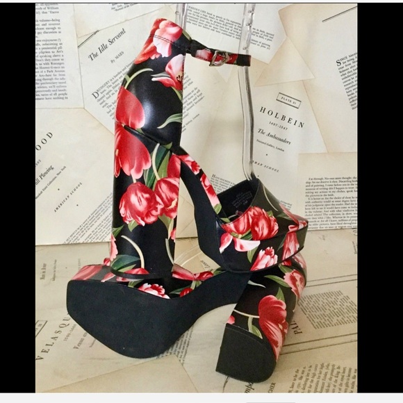 Jeffrey Campbell Leather Tulip PlatformHeel Sandal - Picture 5 of 8